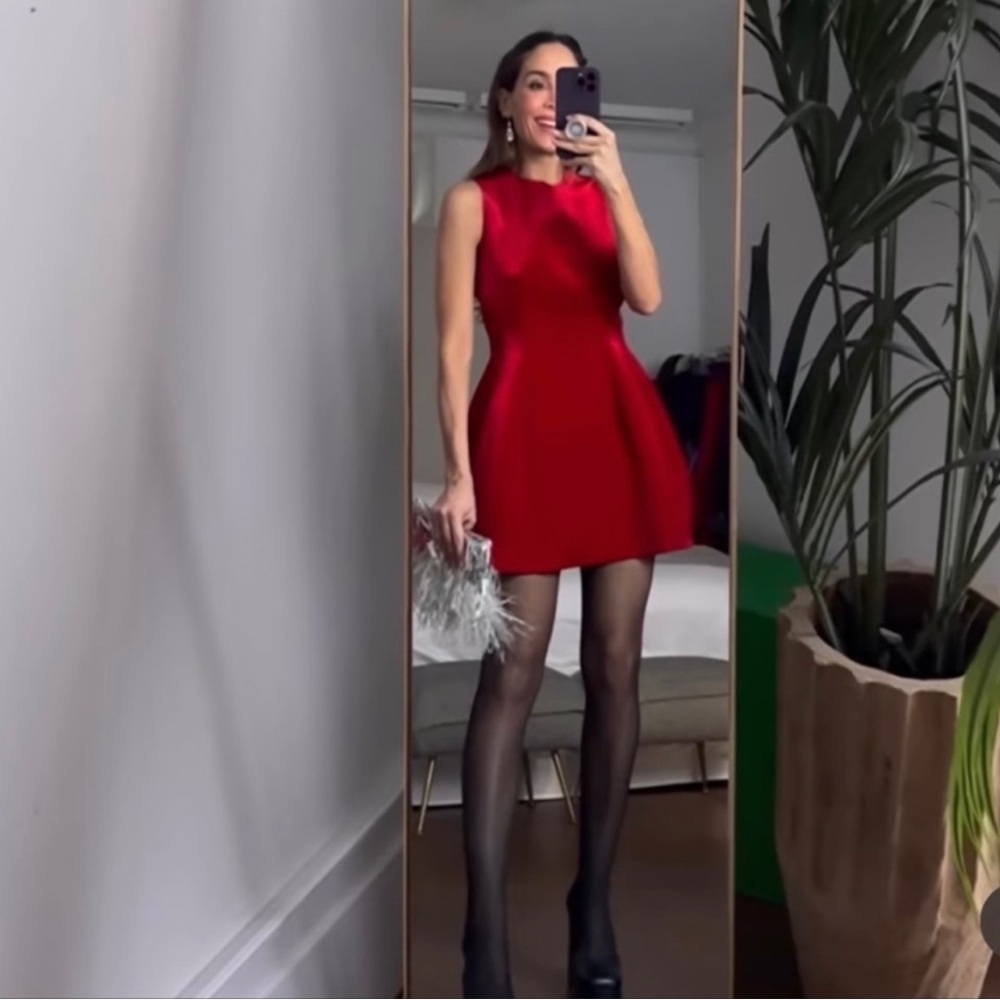 Brand new zara dress with tags. Size L